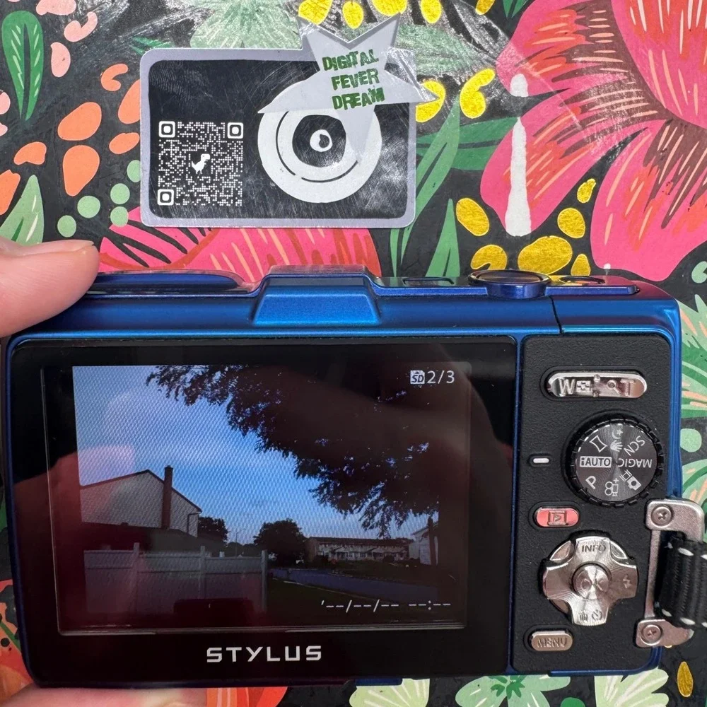 Olympus Tough TG-830 iHS Blue Digital Camera Bundle Waterproof Shockproof 16MP